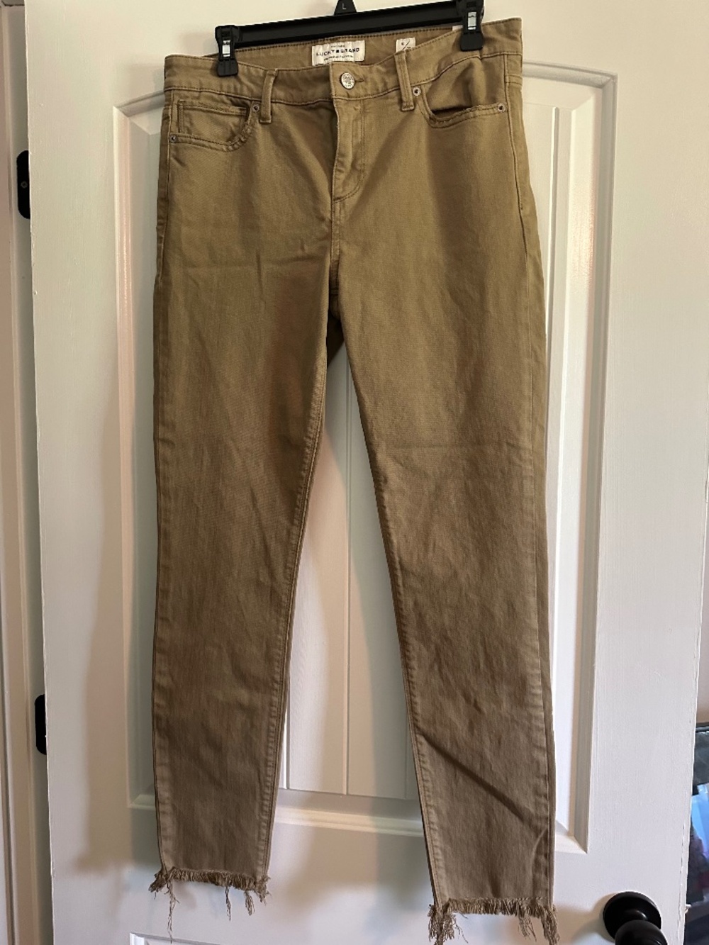 Like New - Lucky Brand Jeans Ava Skinny, Khaki, size 6